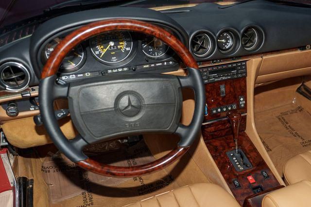 1987 Mercedes-Benz 560-Class Image 15