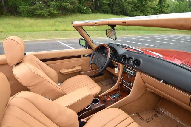 1987 Mercedes-Benz 560-Class Image 20