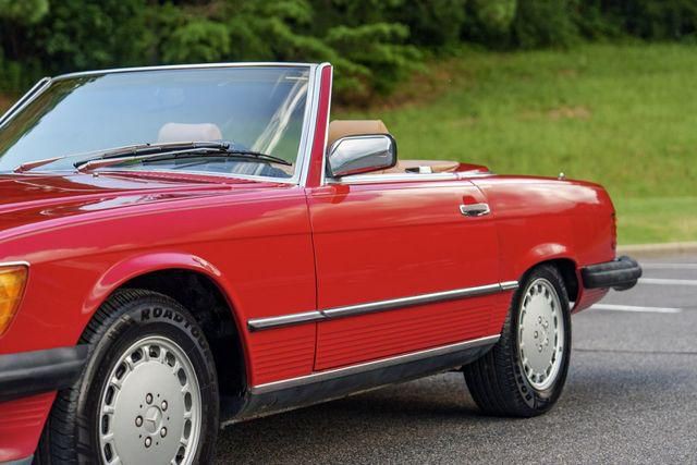 1987 Mercedes-Benz 560-Class Image 26