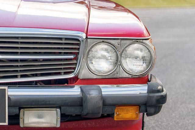 1987 Mercedes-Benz 560-Class Image 27