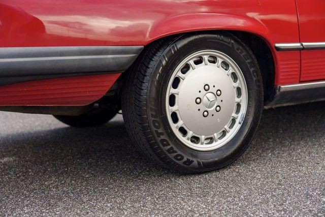 1987 Mercedes-Benz 560-Class Image 29