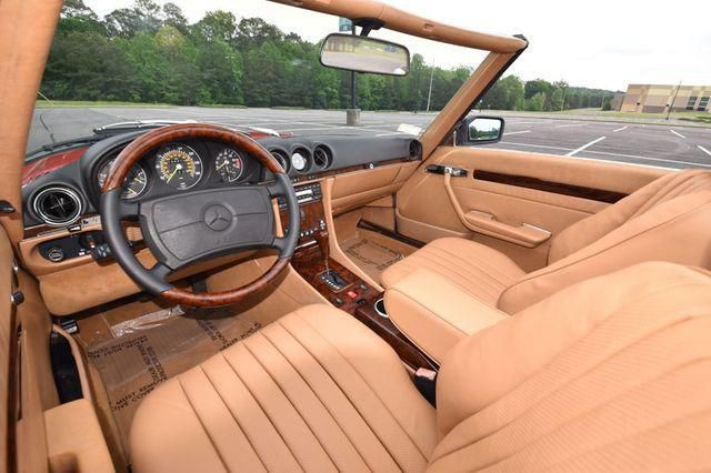 1987 Mercedes-Benz 560-Class Image 38