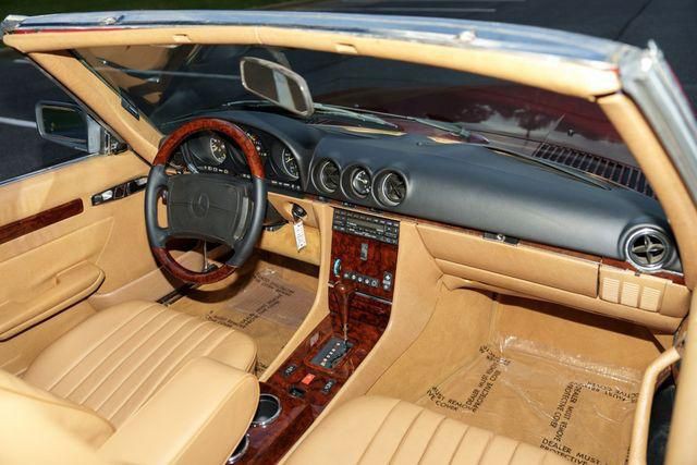1987 Mercedes-Benz 560-Class Image 96