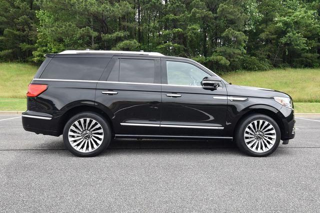 2019 Lincoln Navigator Image 17