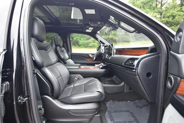 2019 Lincoln Navigator Image 22