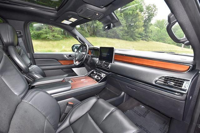 2019 Lincoln Navigator Image 25