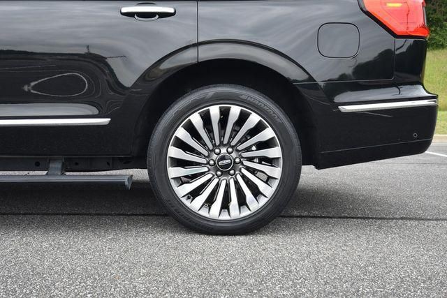 2019 Lincoln Navigator Image 34