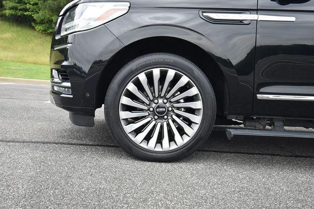 2019 Lincoln Navigator Image 35