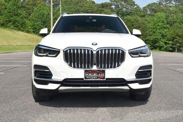 2022 BMW X5 Image 2