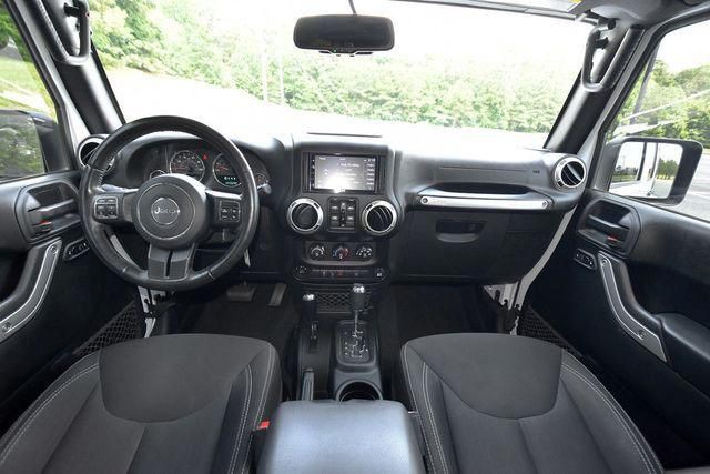 2018 Jeep Wrangler Image 16