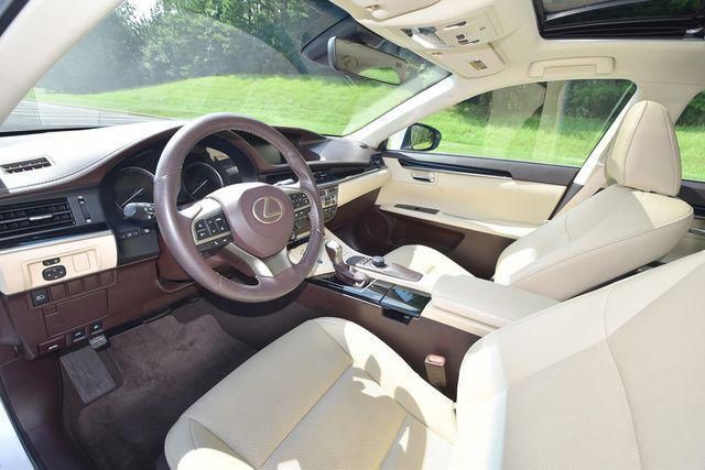 2018 Lexus ES 350 Image 13