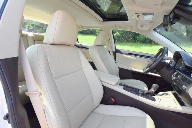 2018 Lexus ES 350 Image 32