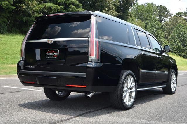 2018 Cadillac Escalade Image 3