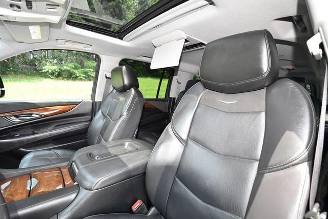 2018 Cadillac Escalade Image 16