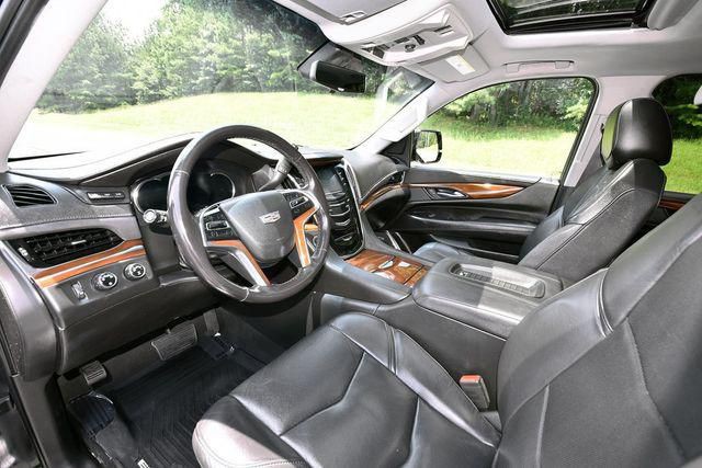 2018 Cadillac Escalade Image 34
