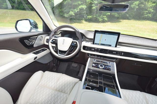 2020 Lincoln Aviator Image 12