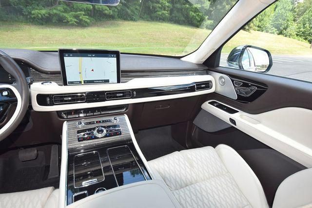 2020 Lincoln Aviator Image 14