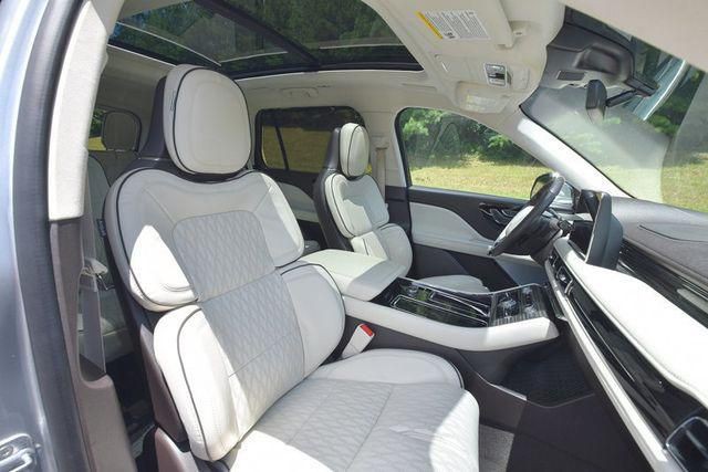 2020 Lincoln Aviator Image 25