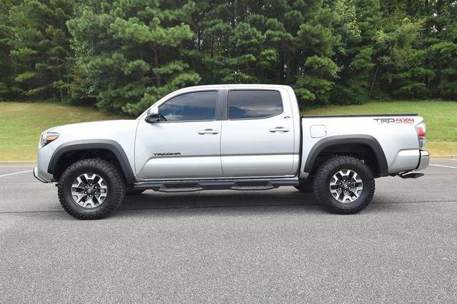 2023 Toyota Tacoma Image 2