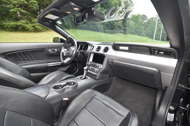 2022 Ford Mustang Image 10