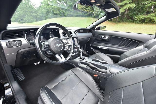 2022 Ford Mustang Image 11