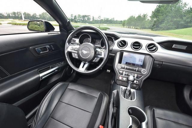 2022 Ford Mustang Image 12