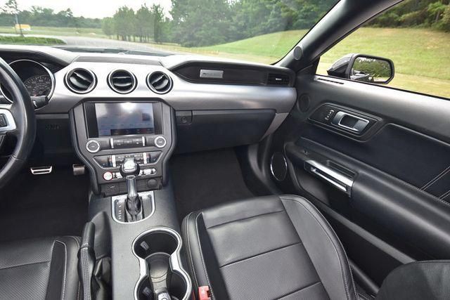 2022 Ford Mustang Image 14