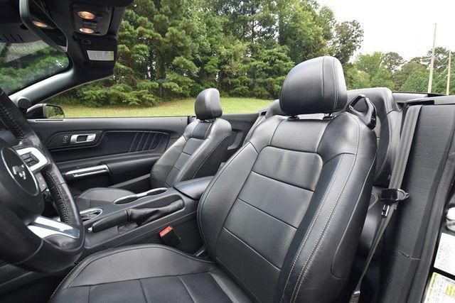 2022 Ford Mustang Image 18