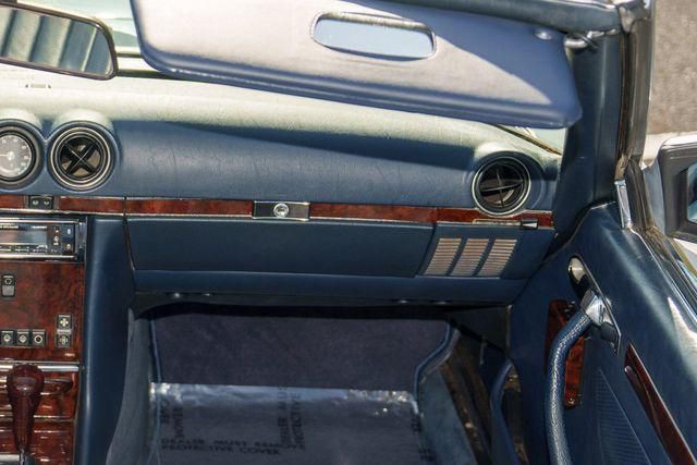 1988 Mercedes-Benz 560-Class Image 29