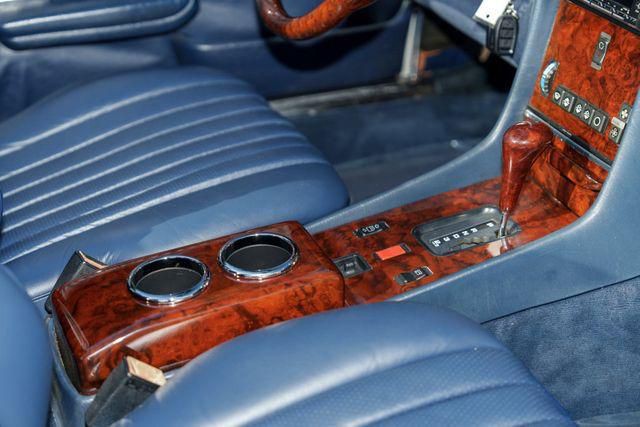 1988 Mercedes-Benz 560-Class Image 30