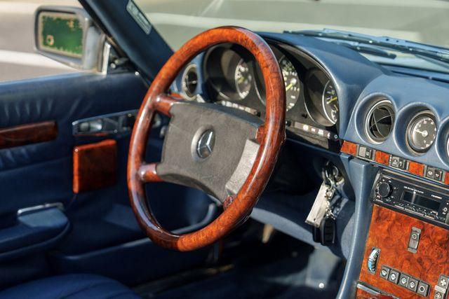 1988 Mercedes-Benz 560-Class Image 34