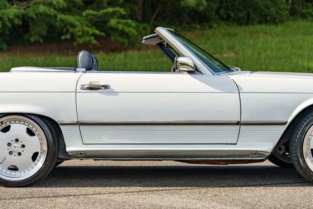 1988 Mercedes-Benz 560-Class Image 61