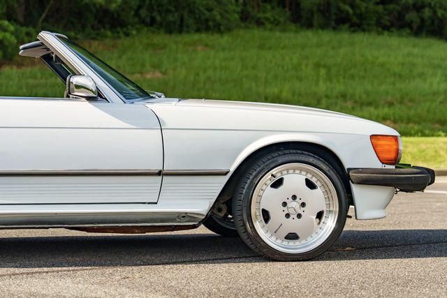 1988 Mercedes-Benz 560-Class Image 62