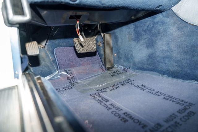 1988 Mercedes-Benz 560-Class Image 69