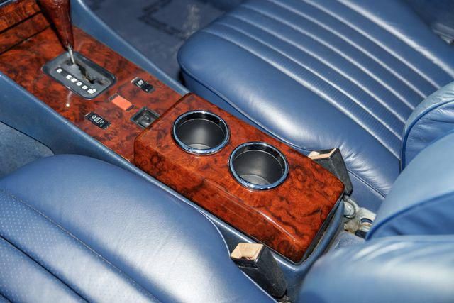 1988 Mercedes-Benz 560-Class Image 72