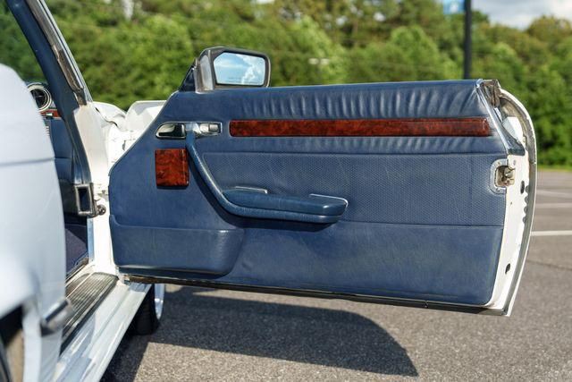 1988 Mercedes-Benz 560-Class Image 76