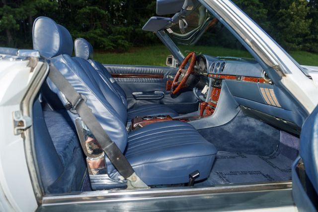 1988 Mercedes-Benz 560-Class Image 78