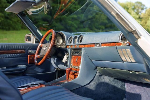 1988 Mercedes-Benz 560-Class Image 80