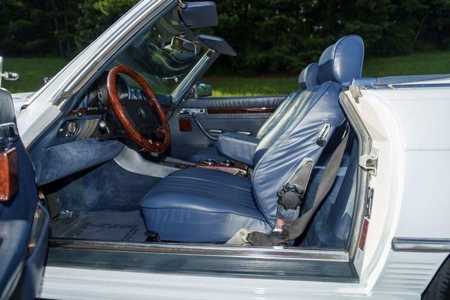 1988 Mercedes-Benz 560-Class Image 86