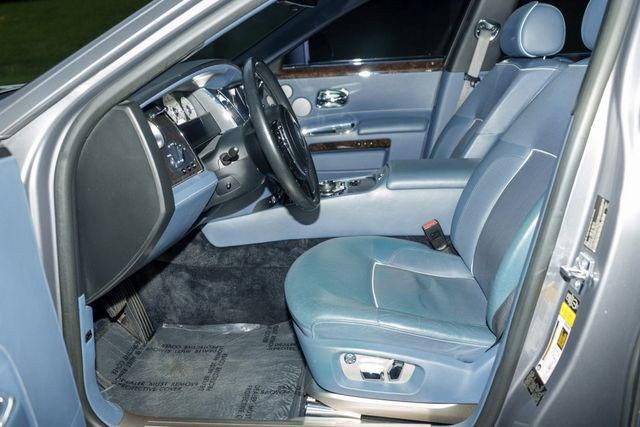 2014 Rolls-Royce Ghost Image 16