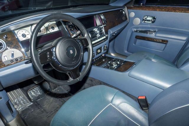 2014 Rolls-Royce Ghost Image 17