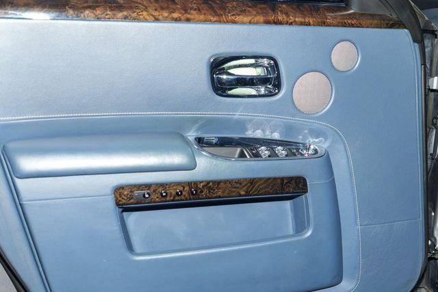 2014 Rolls-Royce Ghost Image 35