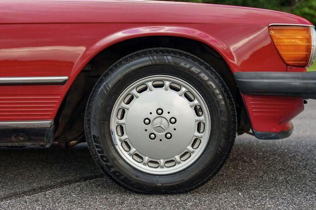 1987 Mercedes-Benz 560-Class Image 12