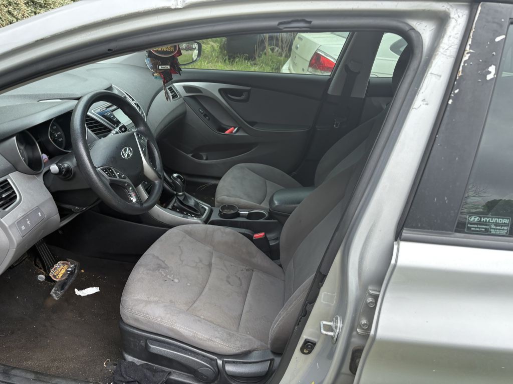 2014 Hyundai Elantra Image 5