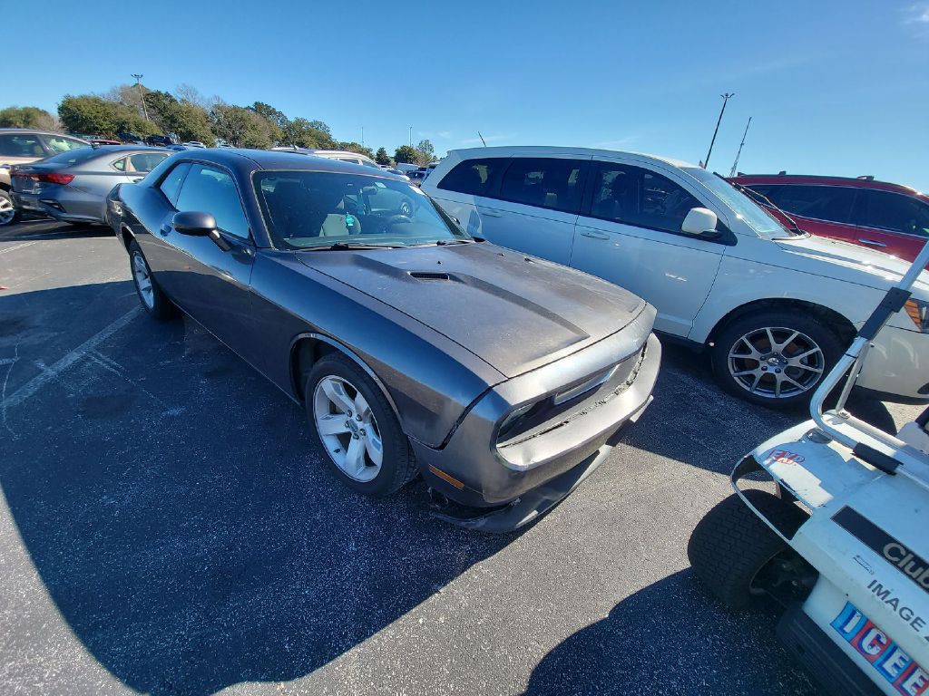 2013 Dodge Challenger Image 2
