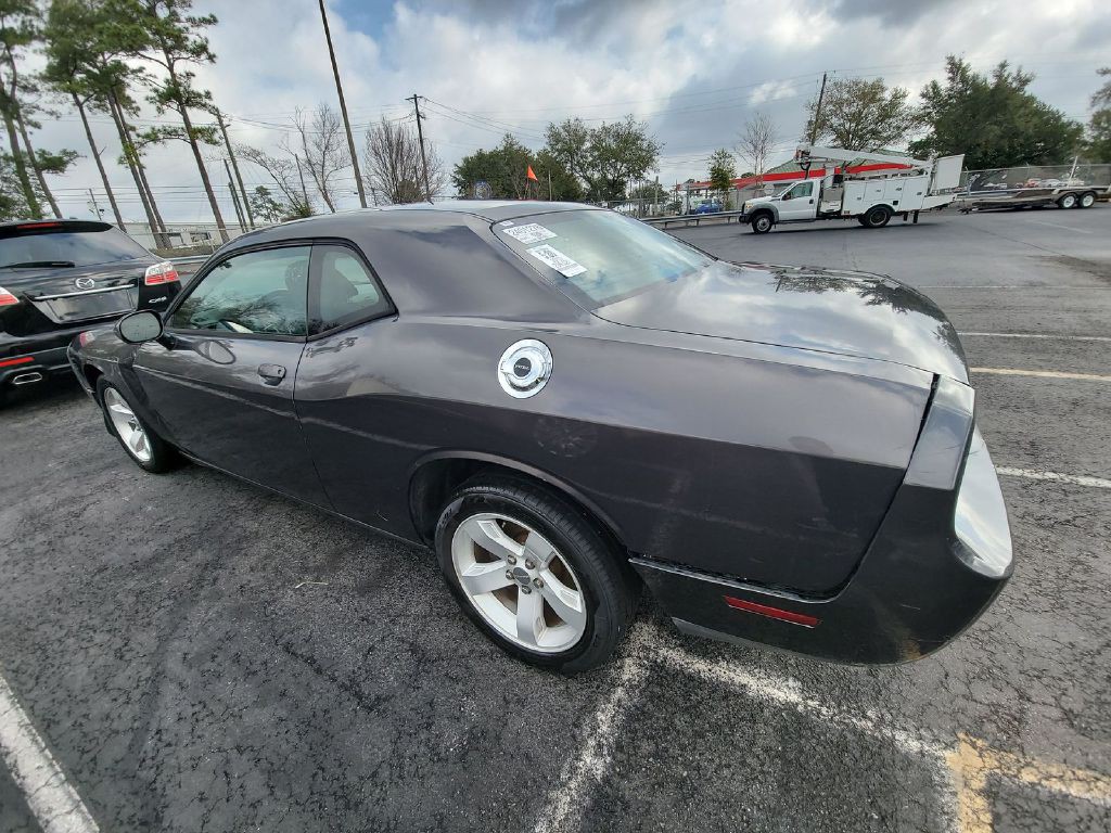 2013 Dodge Challenger Image 4