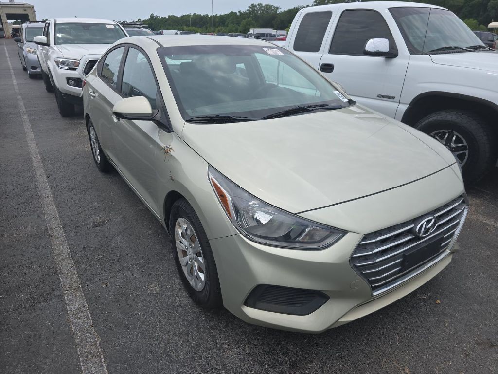 2019 Hyundai Accent Image 2