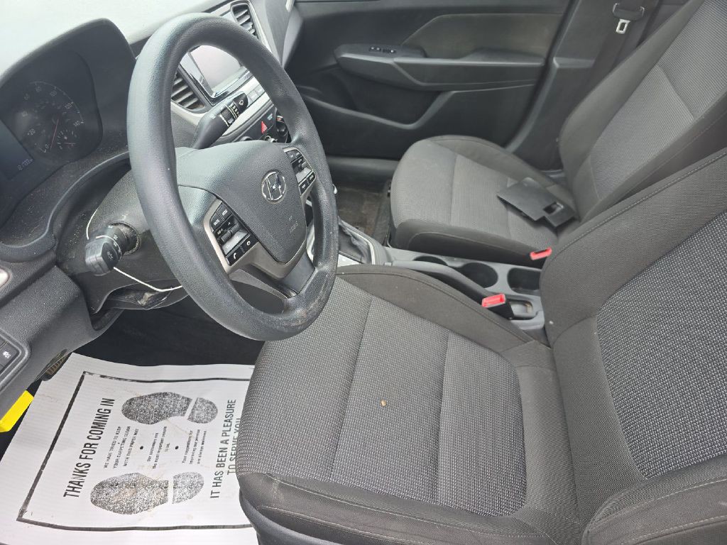 2019 Hyundai Accent Image 5