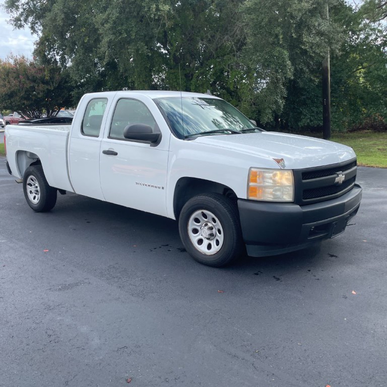 2007 Chevrolet Silverado 1500 Image 2