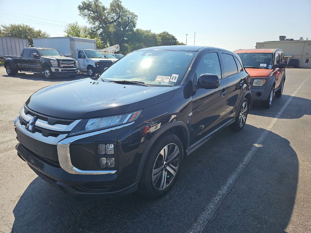 2022 Mitsubishi Outlander Image 1